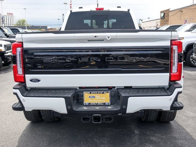 Certified 2026 Ford F450 Platinum w/ FX4 Off-Road Package AWD/4WD image 8