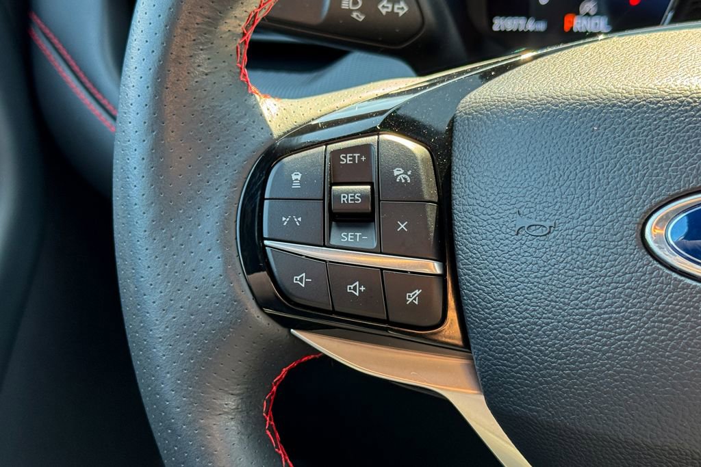 Certified 2025 Ford Explorer ST-Line AWD/4WD image 29