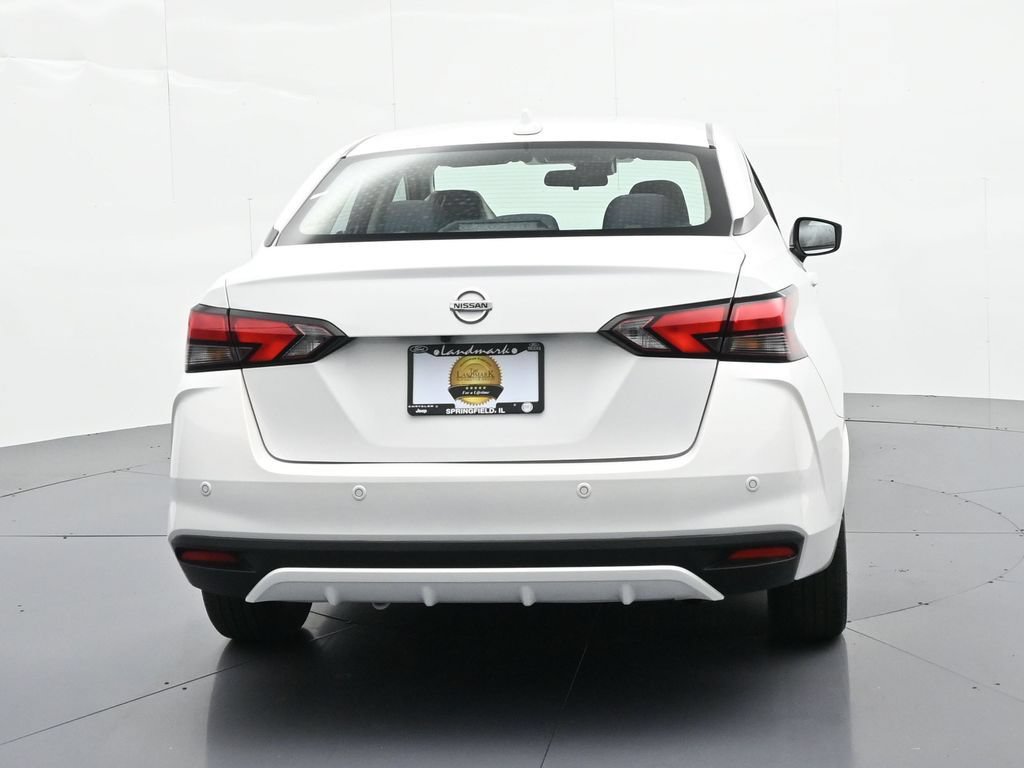 Used 2022 Nissan Versa SV FWD image 7
