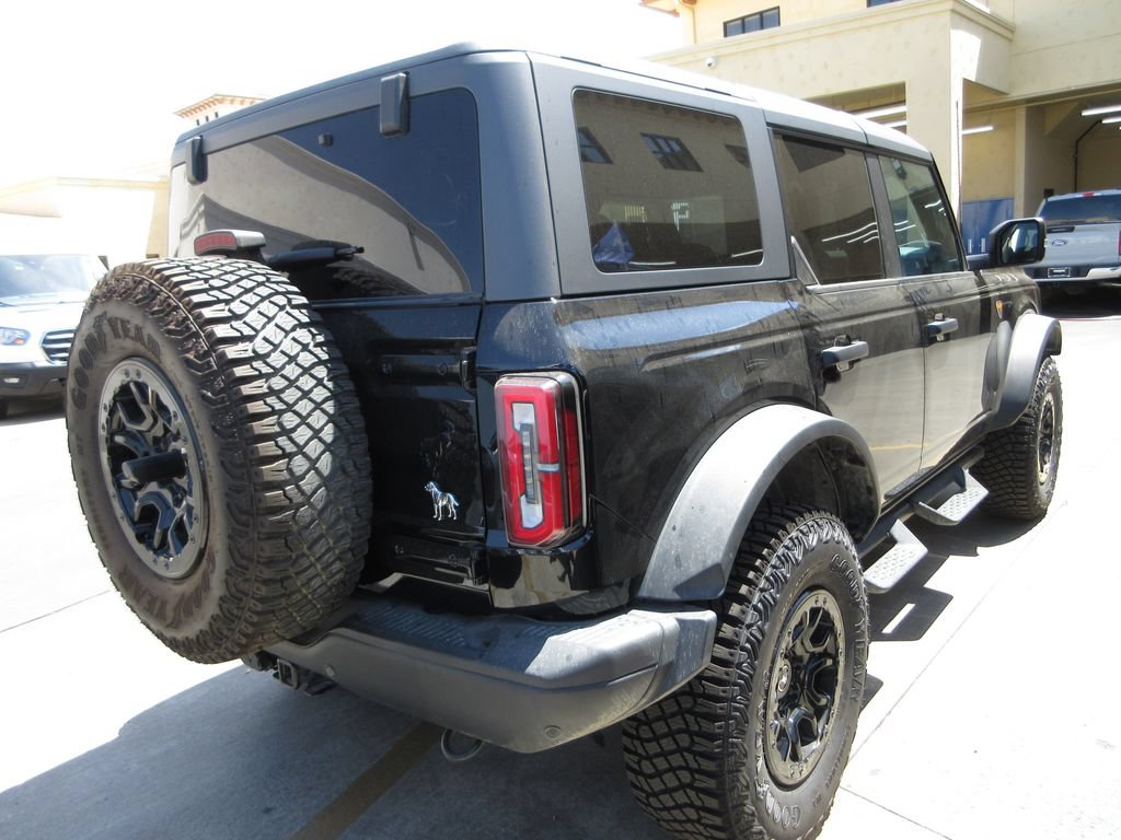Certified 2023 Ford Bronco Badlands AWD/4WD image 3