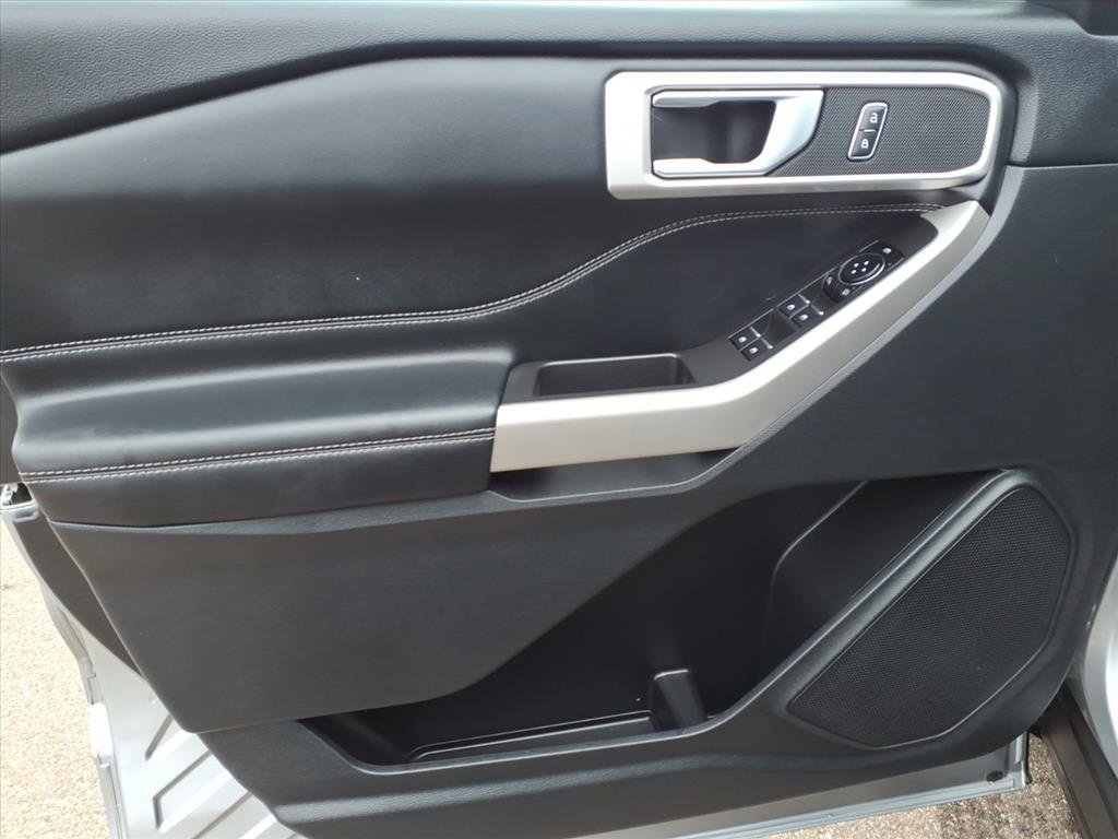 Certified 2023 Ford Explorer XLT w/ Equipment Group 202A image 15