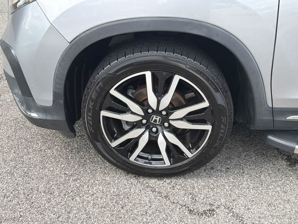 Used 2021 Honda Pilot Touring image 9