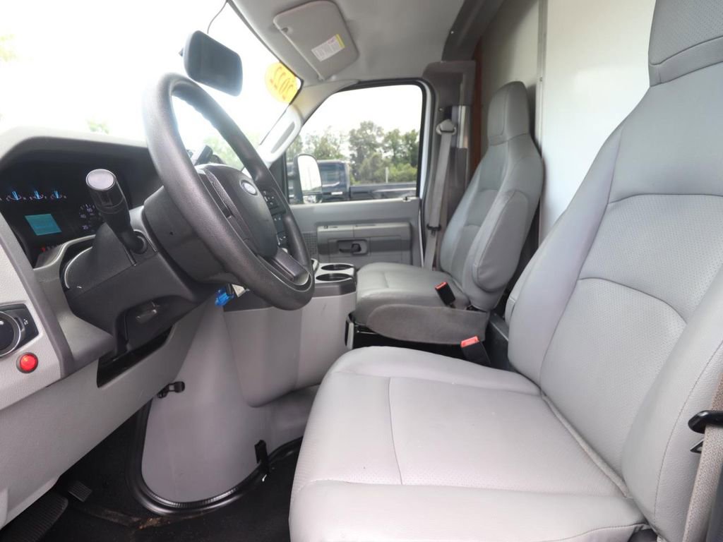 Certified 2022 Ford E-350 and Econoline 350 Super Duty w/ Power Windows & Locks Group RWD image 8