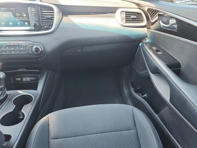 Used 2020 Kia Sorento LX AWD/4WD image 10