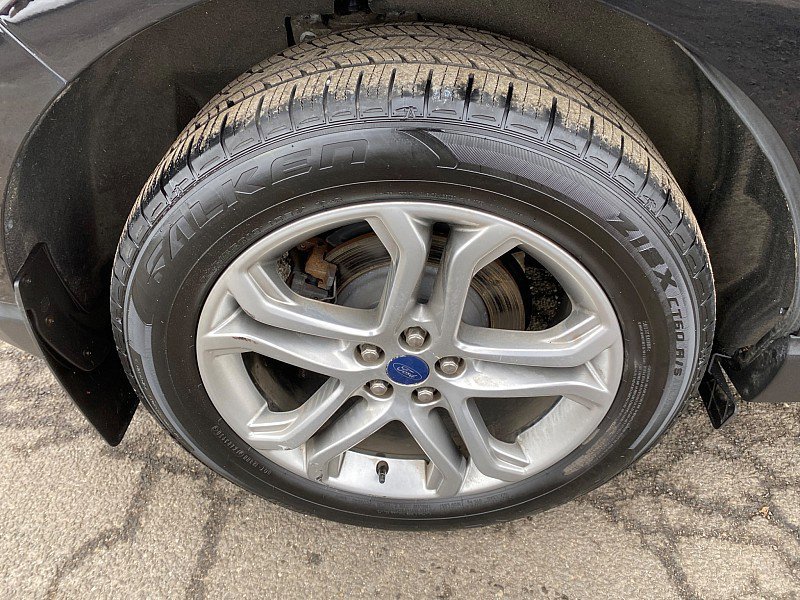 Certified 2018 Ford Edge Titanium w/ Technology Package image 13