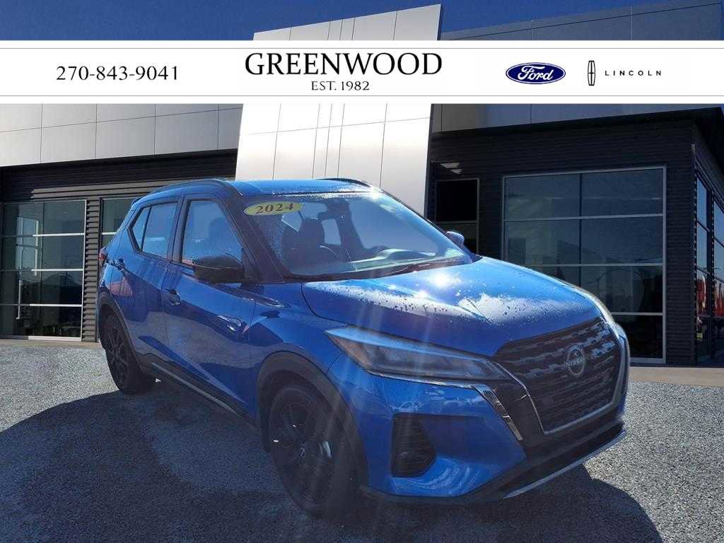 Used 2024 Nissan Kicks SR
