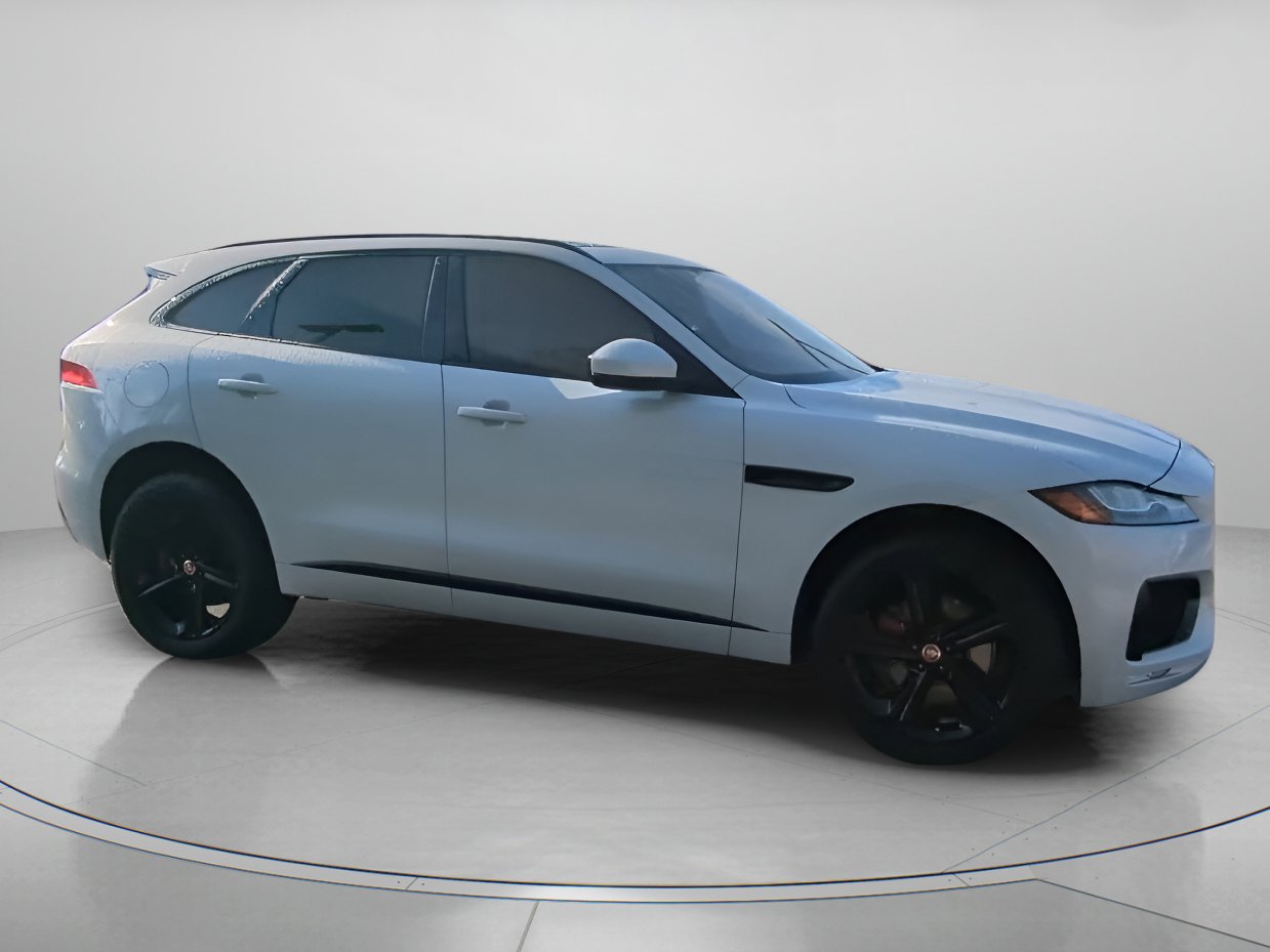Used 2019 Jaguar F-PACE S image 32