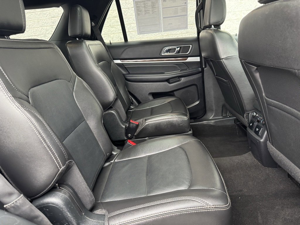 Certified 2018 Ford Explorer Limited w/ Equipment Group 301A image 20