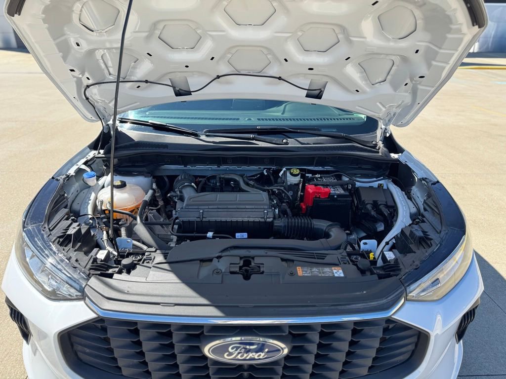 Certified 2025 Ford Escape Active AWD/4WD image 41