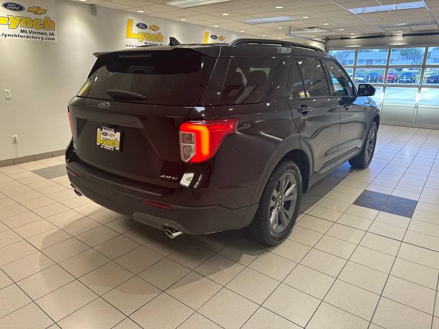 Certified 2024 Ford Explorer XLT w/ Equipment Group 202A AWD/4WD image 28
