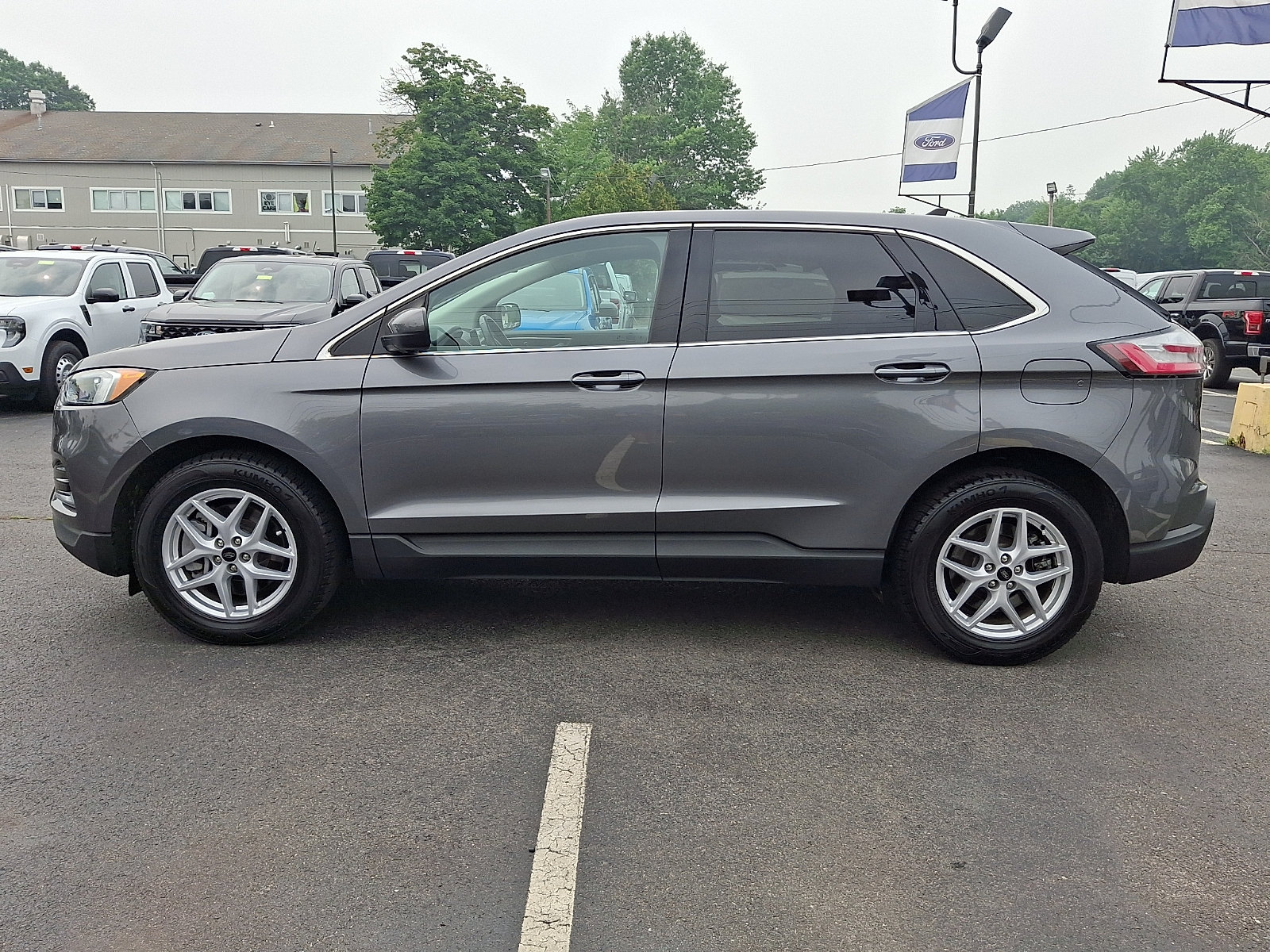 Certified 2024 Ford Edge SEL AWD/4WD image 4
