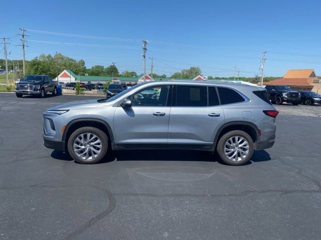 Used 2025 Buick Enclave Preferred w/ Power Package image 2