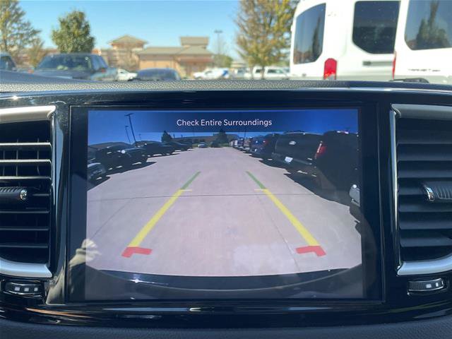 Used 2024 Chrysler Pacifica Touring-L FWD image 24