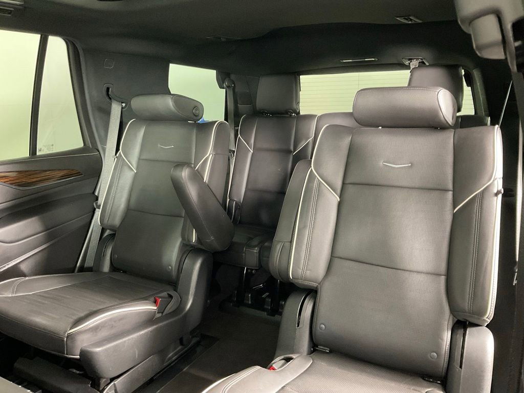 Used 2023 Cadillac Escalade Premium Luxury RWD image 16