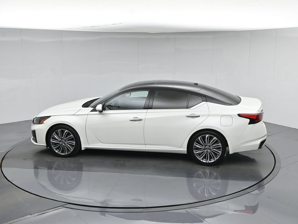 Used 2024 Nissan Altima 2.5 SL FWD image 58