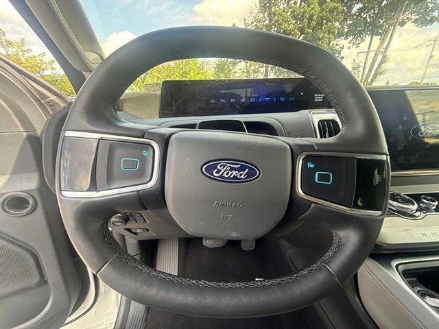 Certified 2025 Ford Expedition Active AWD/4WD image 20