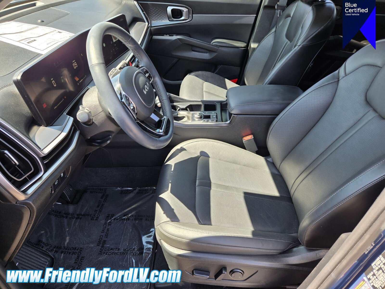 Used 2024 Kia Sorento EX w/ Panoramic Sunroof Package FWD image 9