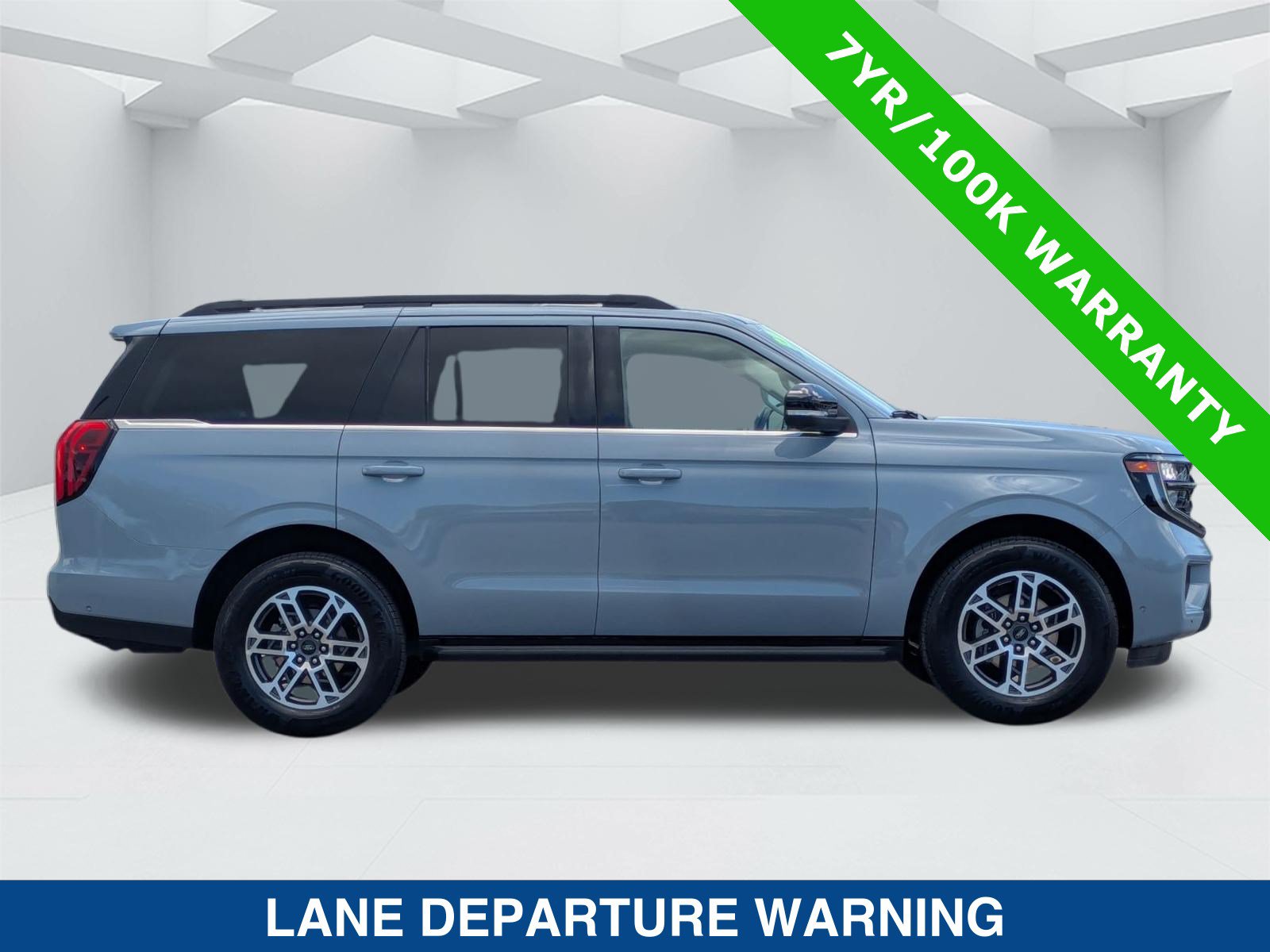 Certified 2025 Ford Expedition Active RWD image 4
