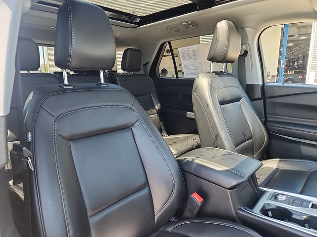Certified 2024 Ford Explorer XLT w/ Equipment Group 202A AWD/4WD image 34