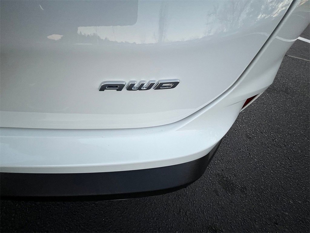 Certified 2022 Ford Edge Titanium w/ Class II Trailer Tow Package image 10