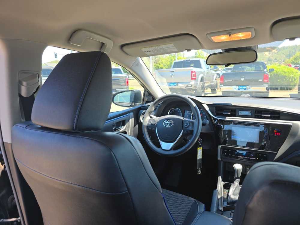 Used 2018 Toyota Corolla SE w/ Carpet Mat Package (TMS) FWD image 10