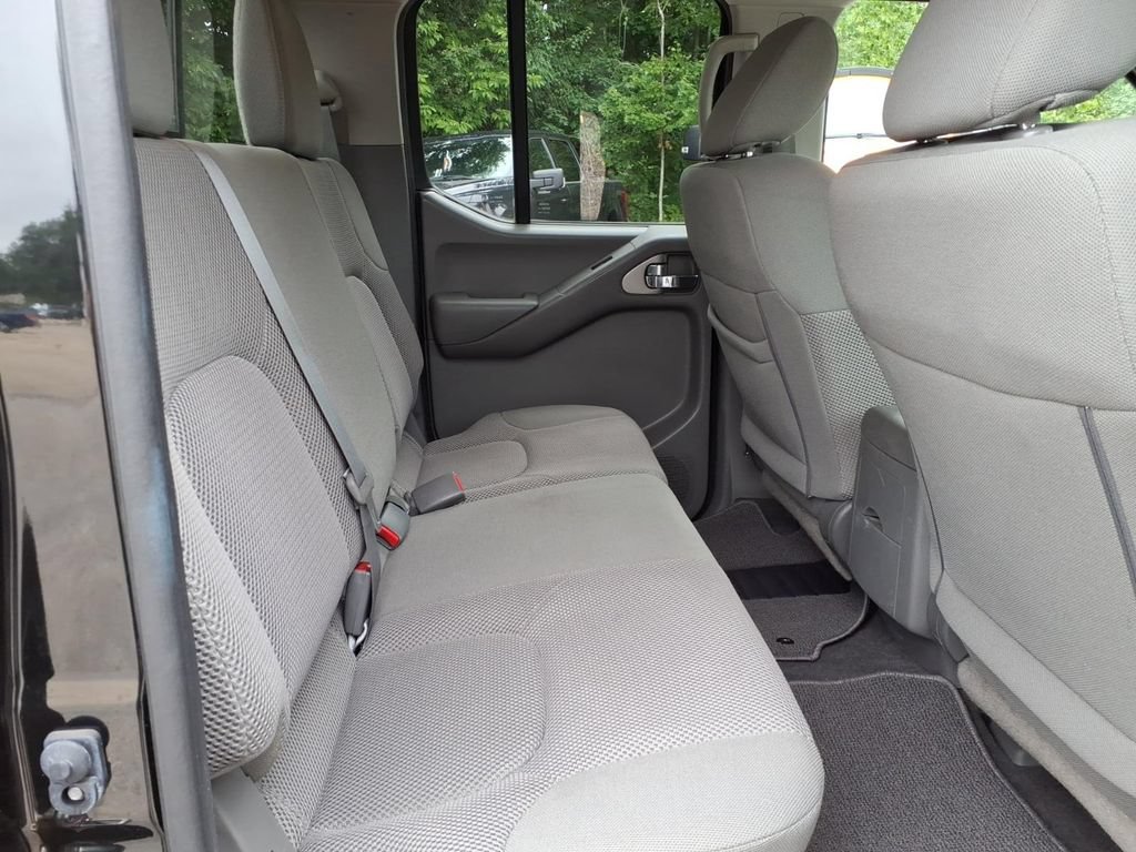 Used 2020 Nissan Frontier SV AWD/4WD image 13