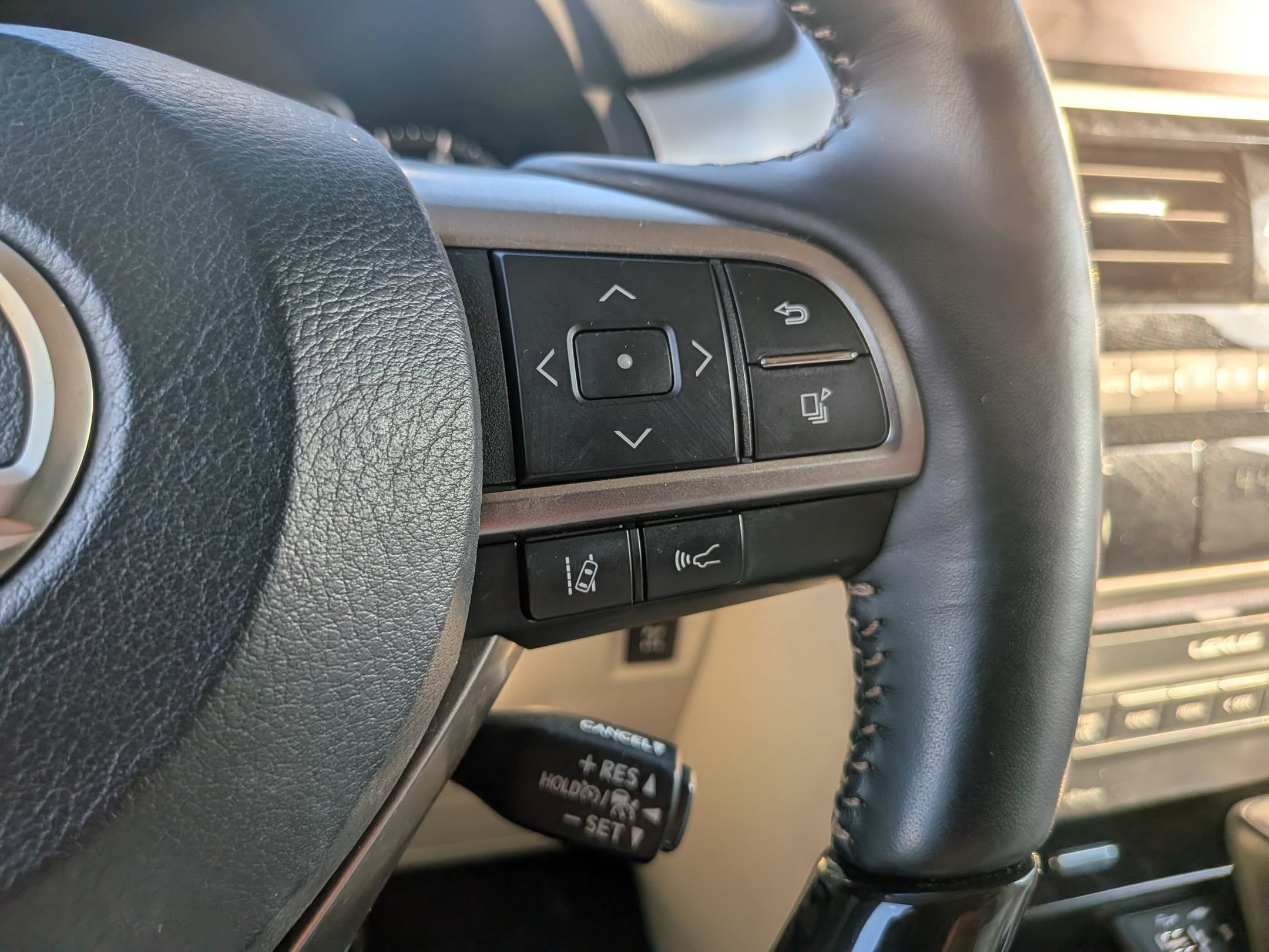 Used 2023 Lexus GX 460 Premium w/ Premium Package AWD/4WD image 19