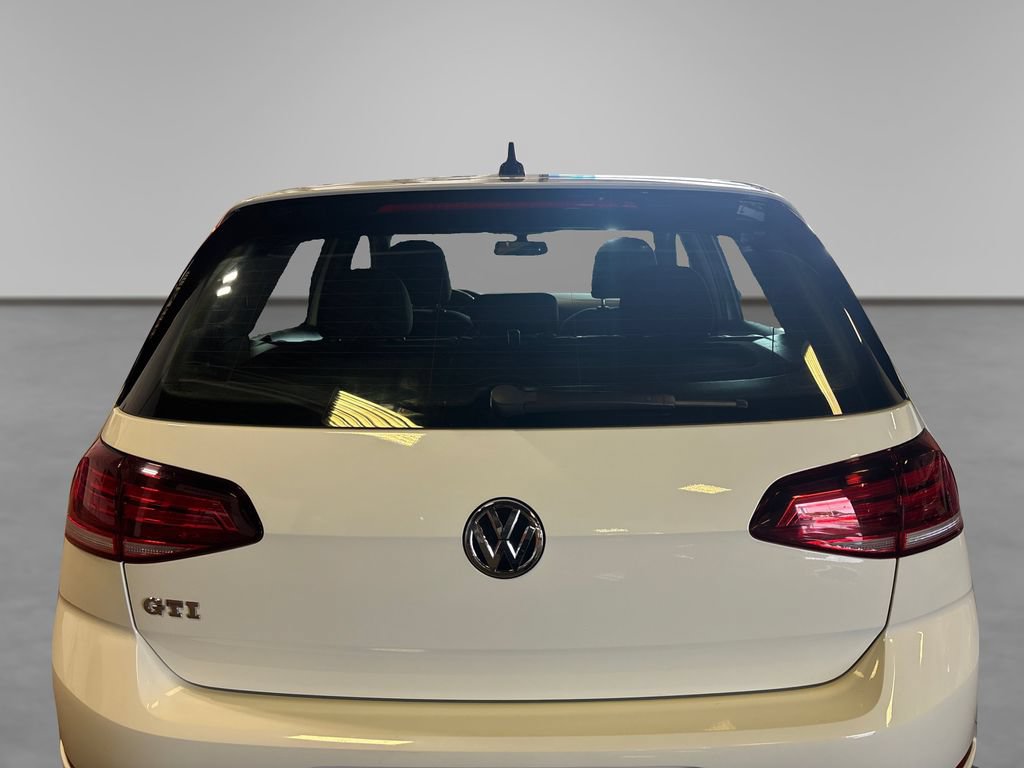 Used 2018 Volkswagen GTI SE FWD image 18