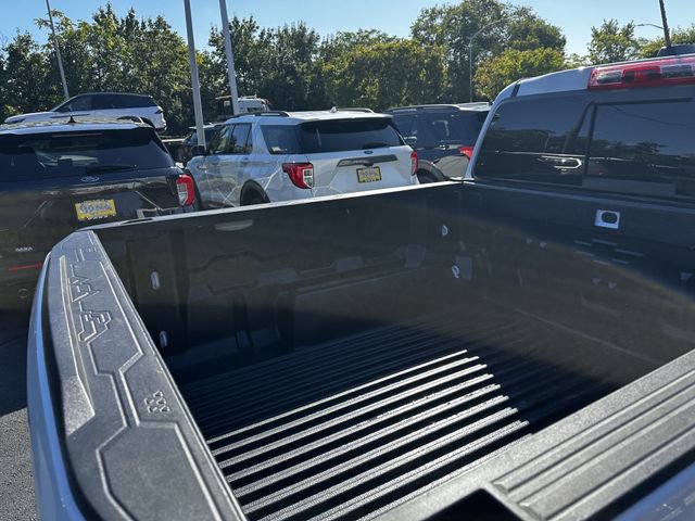 Used 2024 Chevrolet Colorado Z71 w/ Z71 Convenience Package 2 AWD/4WD image 39