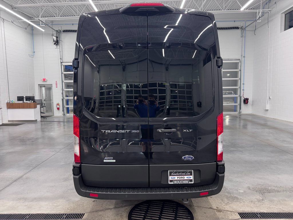 Certified 2024 Ford Transit 350 XLT image 4