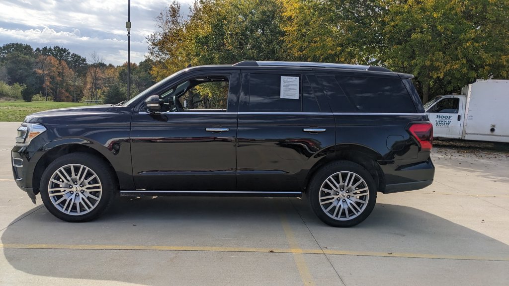 Certified 2023 Ford Expedition Limited AWD/4WD image 6