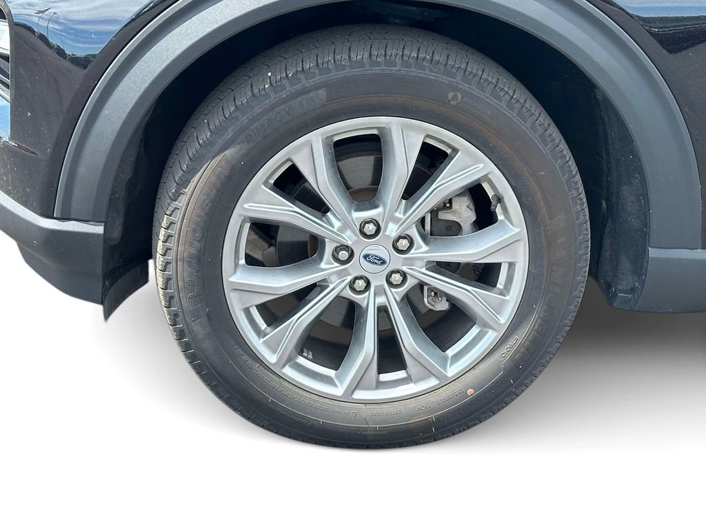 Certified 2024 Ford Explorer XLT w/ Equipment Group 202A AWD/4WD image 8