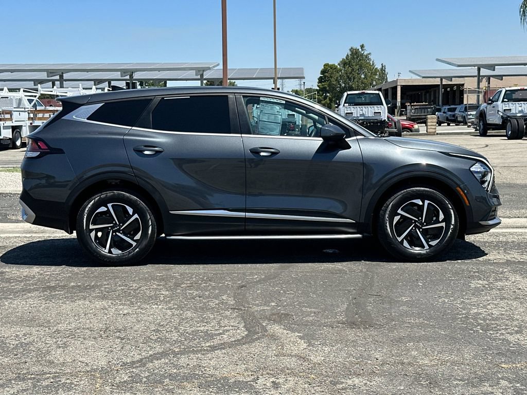 Used 2023 Kia Sportage LX AWD/4WD image 2