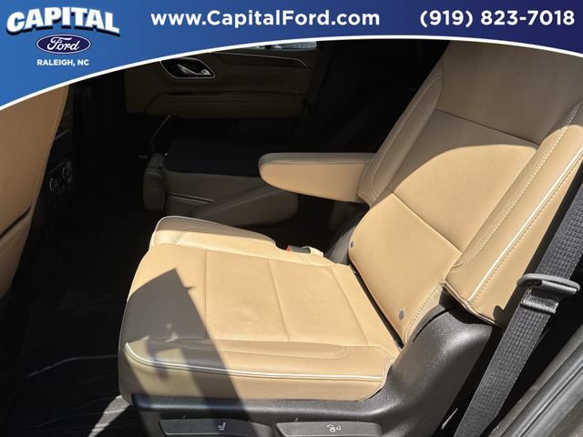 Used 2021 Chevrolet Tahoe Premier w/ Premium Package AWD/4WD image 18