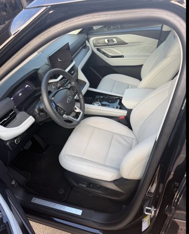 Certified 2026 Ford Explorer Platinum w/ LUX Leather Package AWD/4WD image 2
