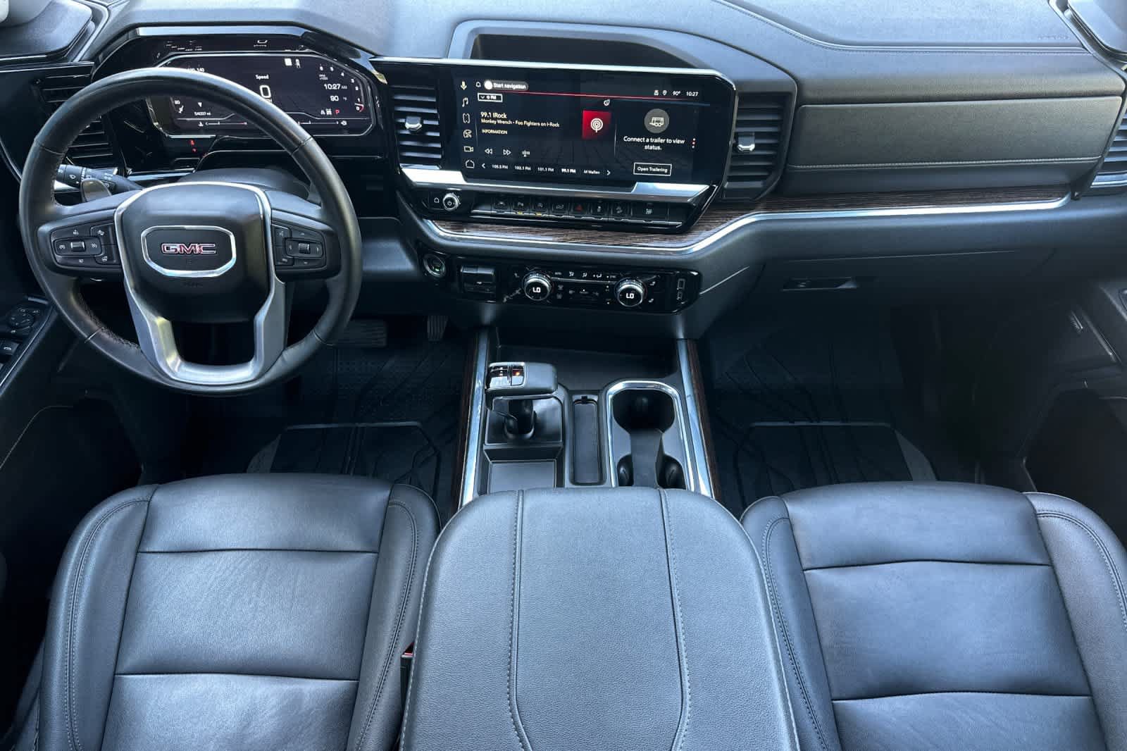 Used 2023 GMC Sierra 1500 Elevation w/ Elevation Premium Package AWD/4WD image 3