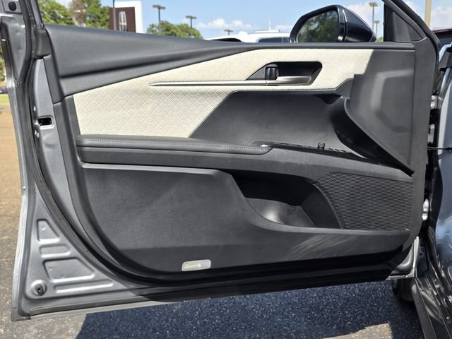 Used 2025 Toyota Camry XLE w/ Premium Package FWD image 16