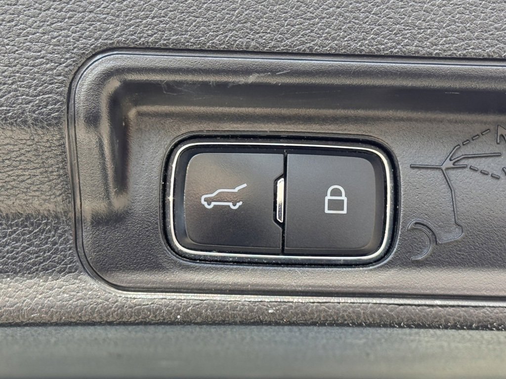 Certified 2021 Ford Explorer XLT w/ Class III Trailer Tow Package image 14