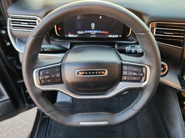 Used 2025 Jeep Wagoneer 4WD w/ Premium Group I image 13