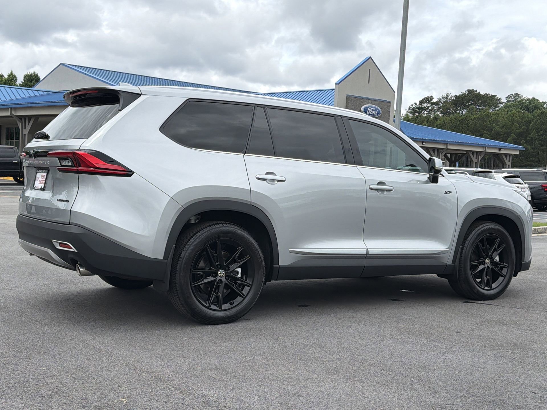 Used 2024 Toyota Grand Highlander AWD Hybrid image 29