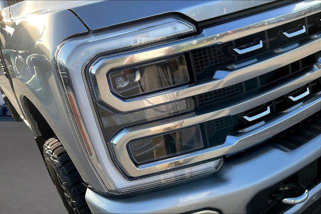 Certified 2024 Ford F250 Platinum w/ FX4 Off-Road Package AWD/4WD image 33