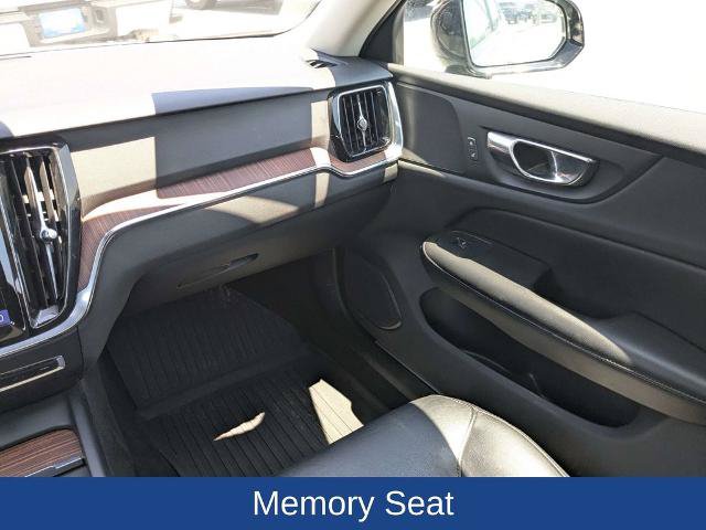 Used 2022 Volvo S60 B5 Momentum w/ Premium Package FWD image 18