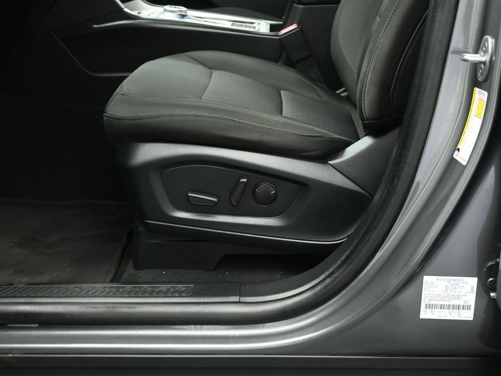 Certified 2023 Ford Explorer XLT image 37