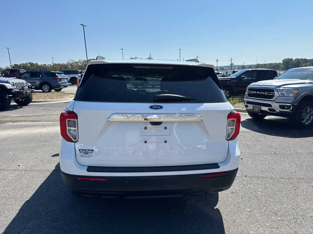 Certified 2024 Ford Explorer XLT RWD image 6