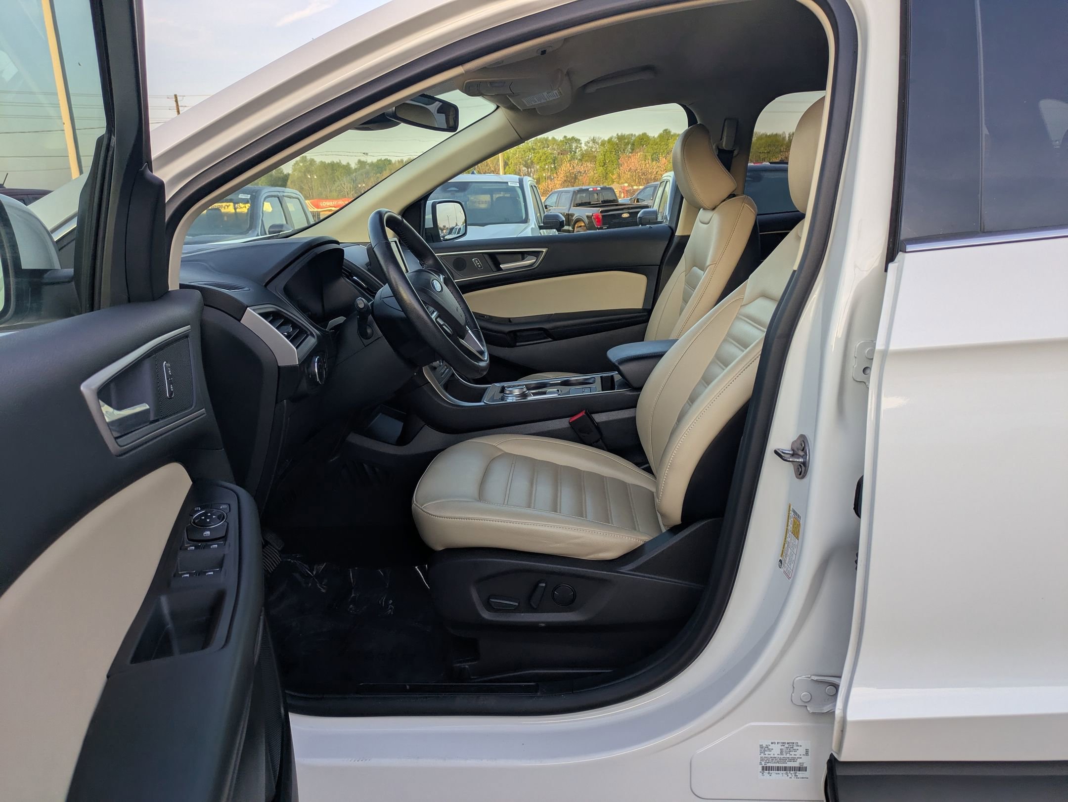 Certified 2023 Ford Edge SEL w/ Convenience Package AWD/4WD image 15