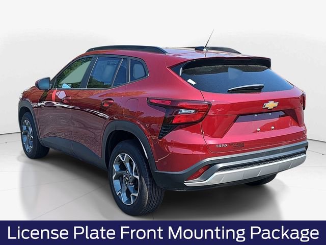 Used 2025 Chevrolet Trax LT w/ LT Convenience Package FWD image 12