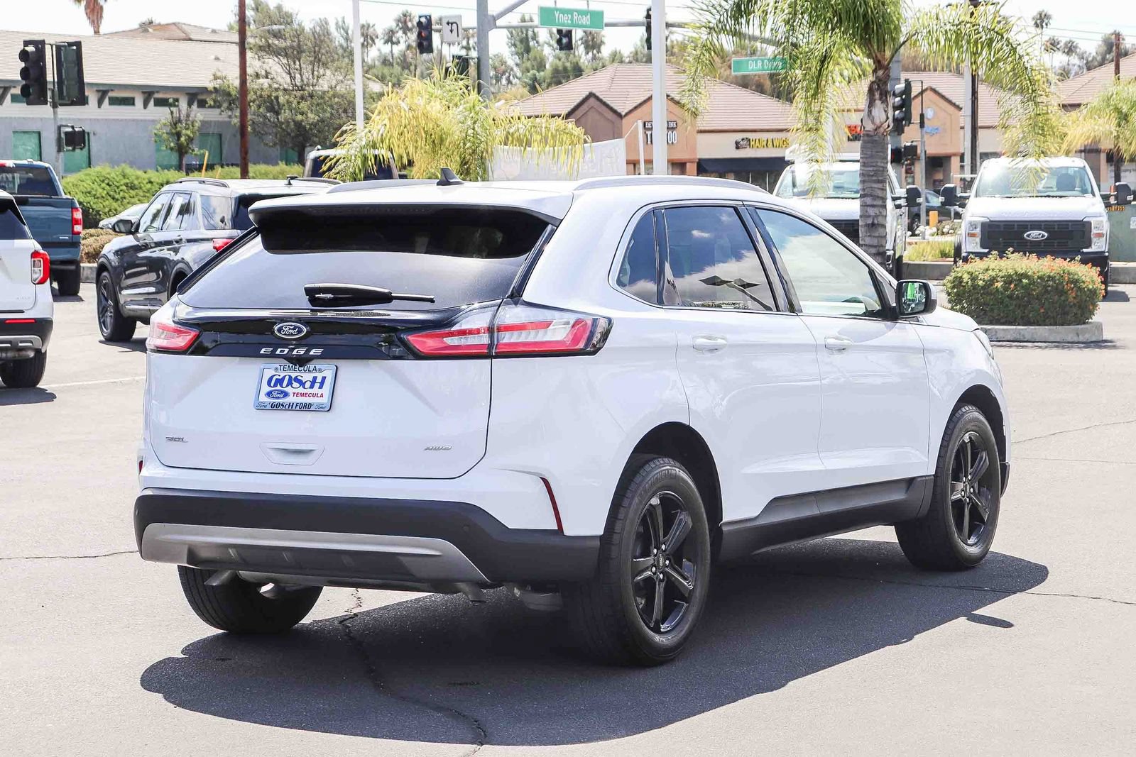 Certified 2023 Ford Edge SEL w/ Convenience Package AWD/4WD image 4