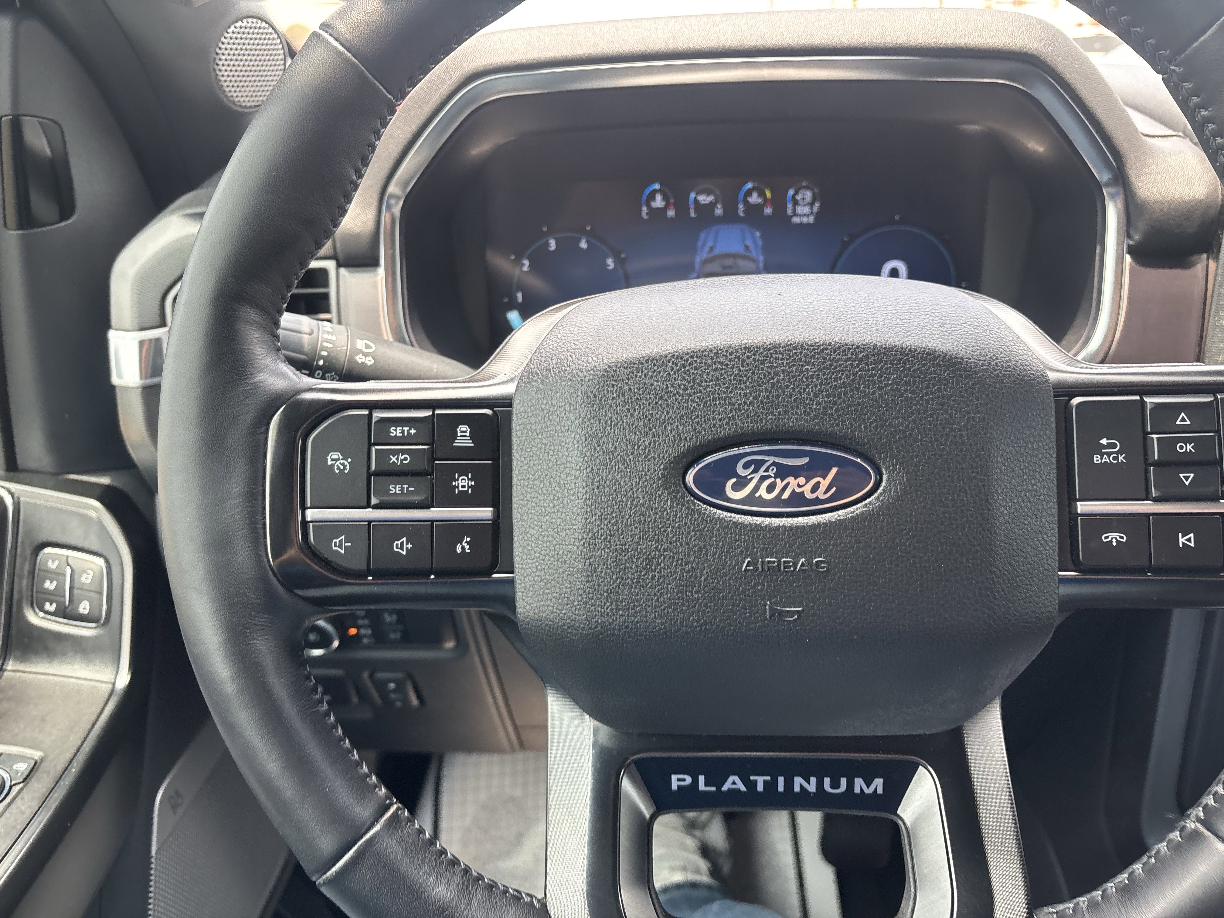 Certified 2024 Ford F150 Platinum w/ FX4 Off-Road Package AWD/4WD image 29