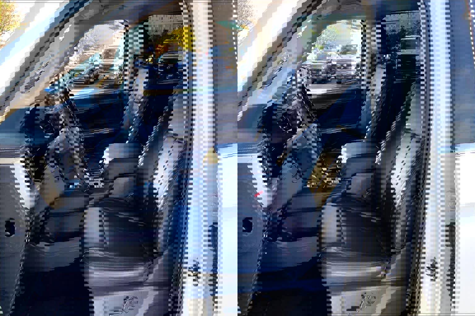 Certified 2023 Ford Expedition XLT image 8