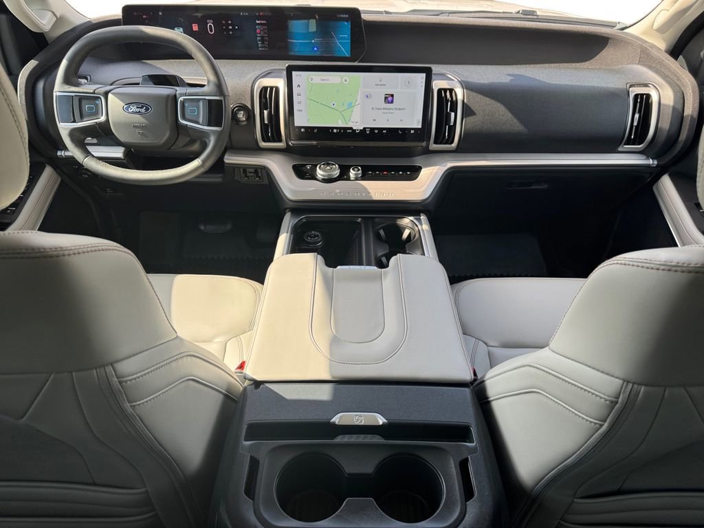 Certified 2025 Ford Expedition Active image 10